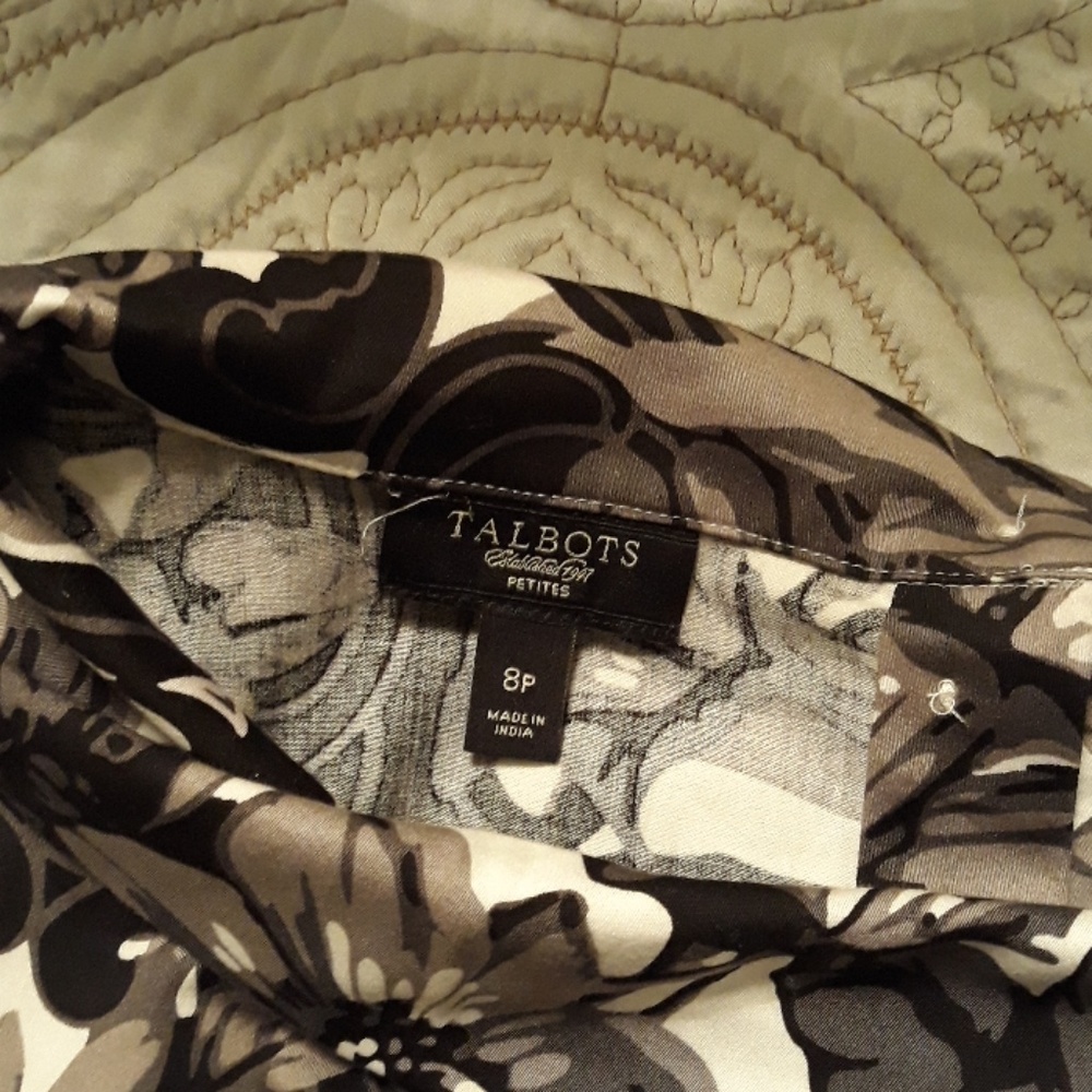 Talbots Back Button Down - Picture 3 of 4